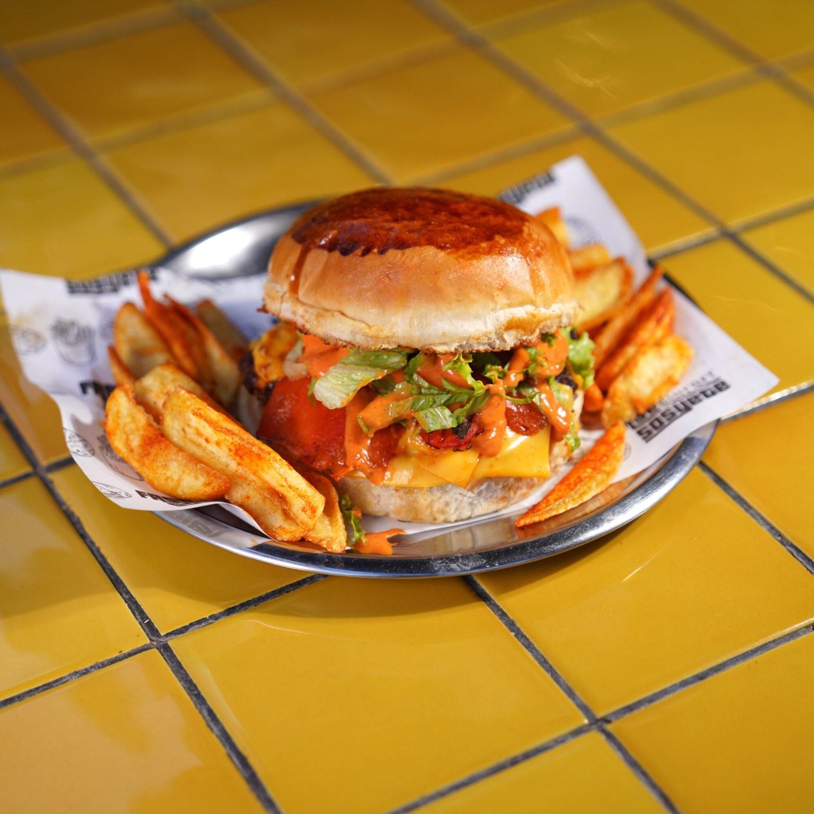 Közz Burger