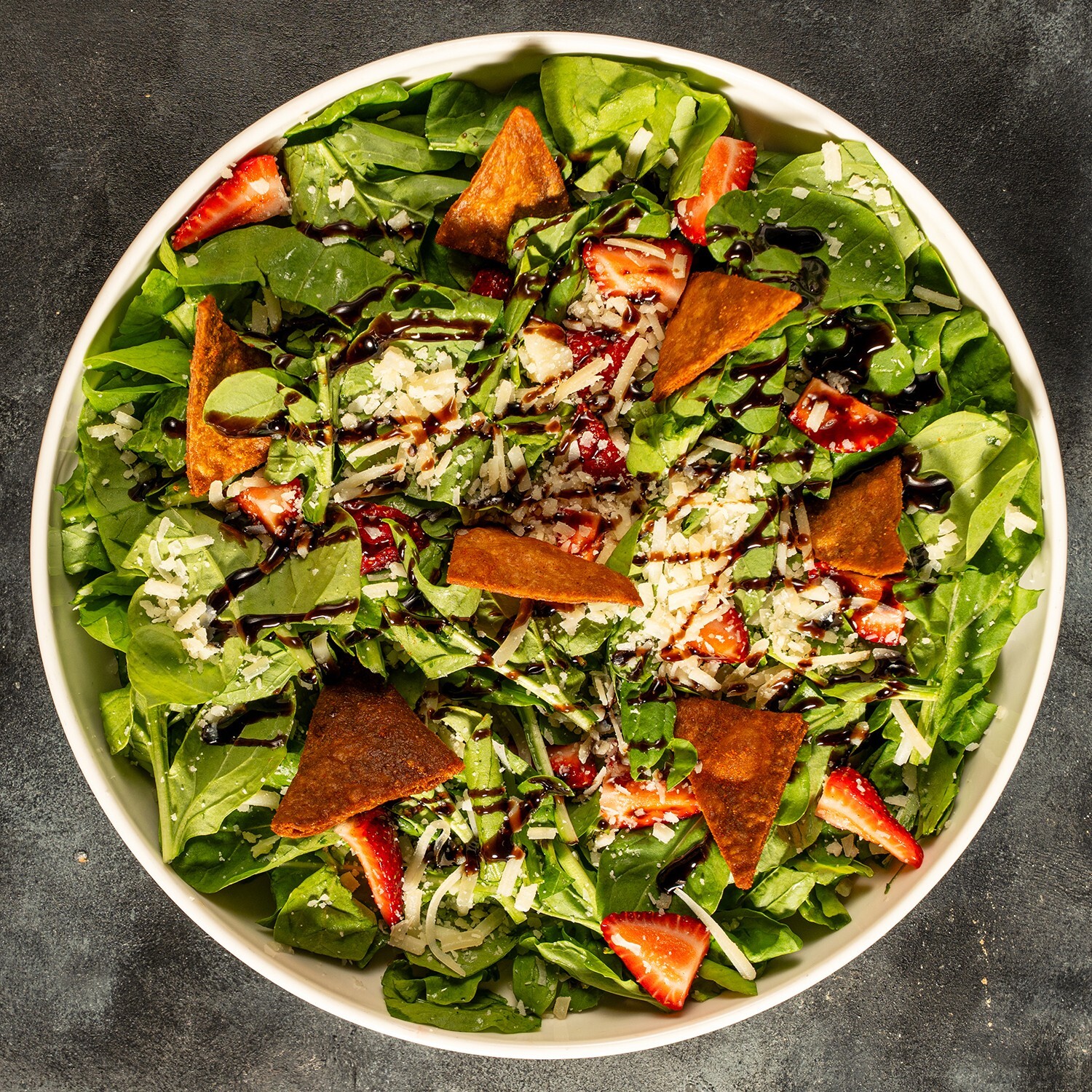 Çilekli Roka salatası