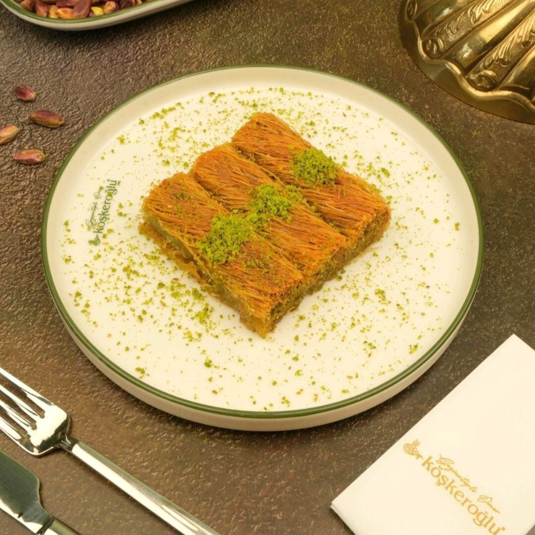 Fıstıklı Burma Kadayıf - 1 Tepsi 3.100 Kg