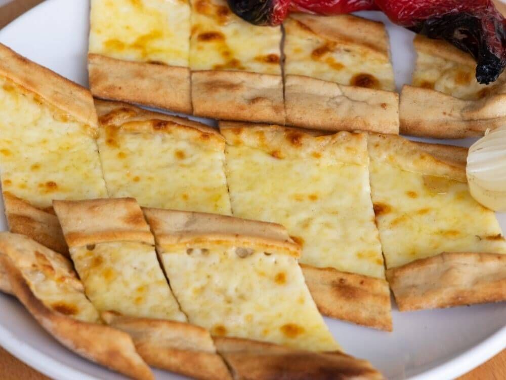 Kaşarlı Pide