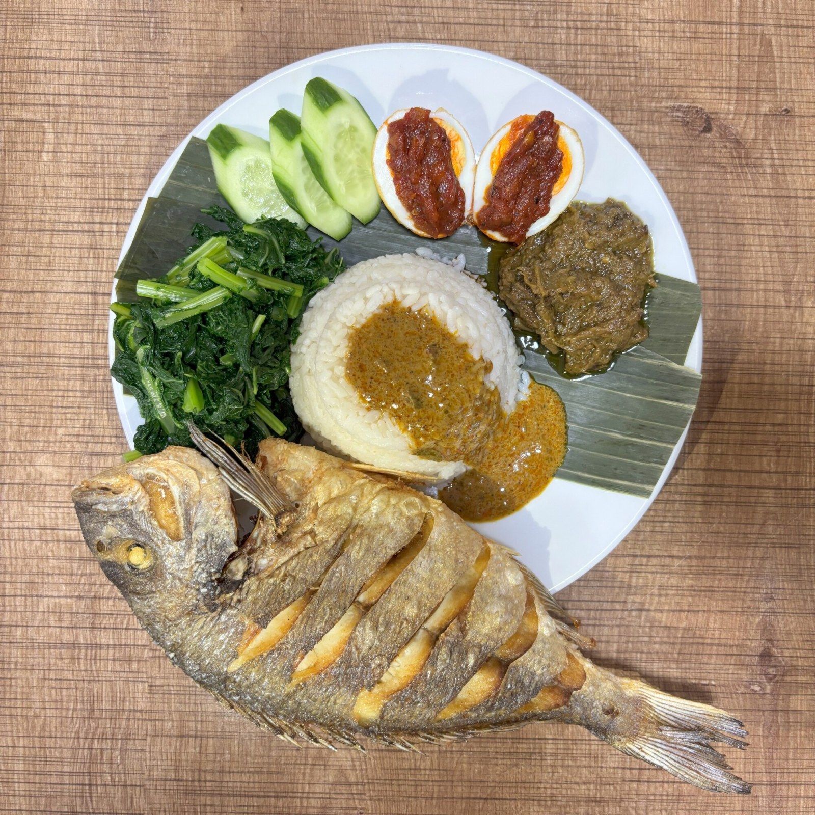 Nasi Padang Ikan Goreng