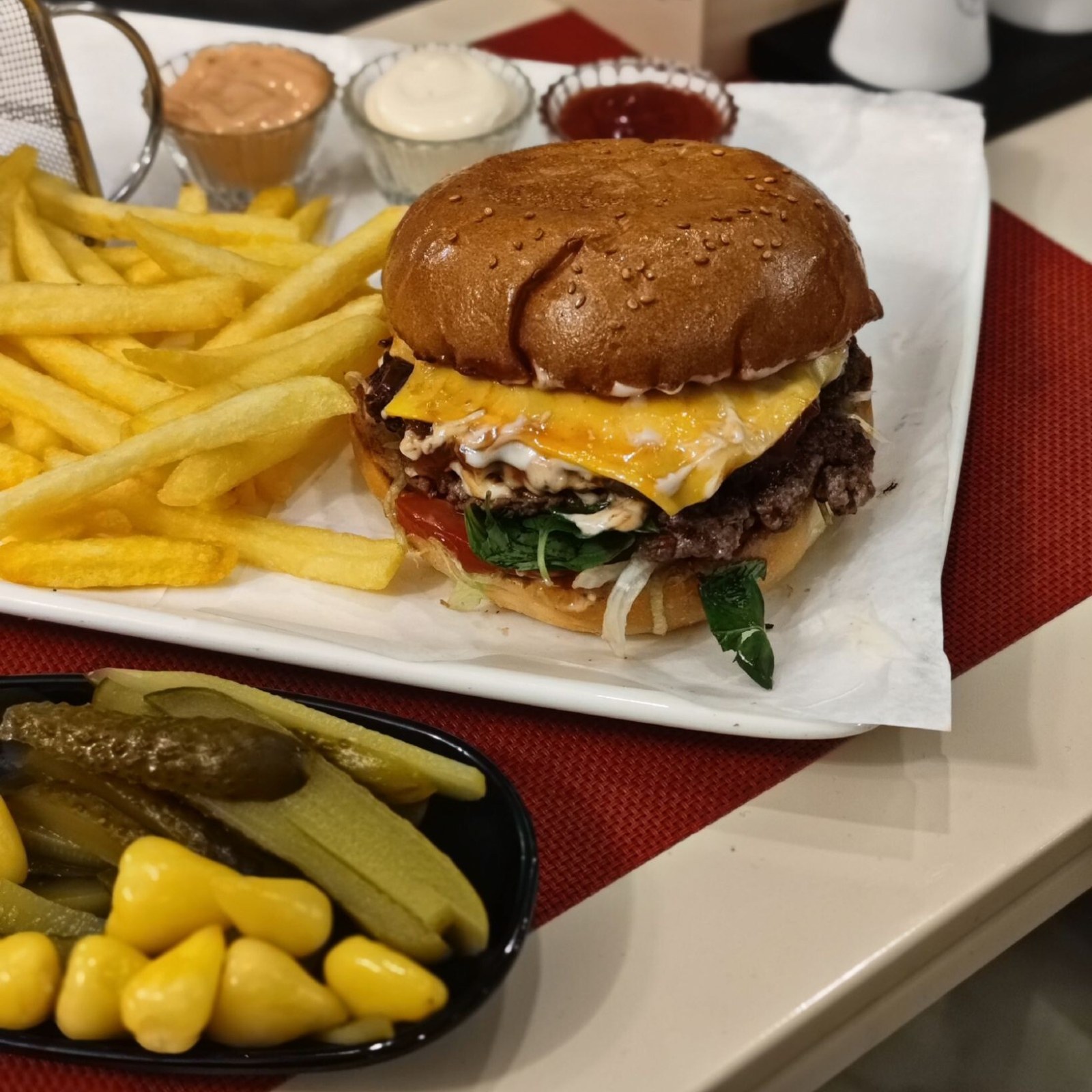 Coco-Cola Fırsatı (Fiko Cheeseburger)