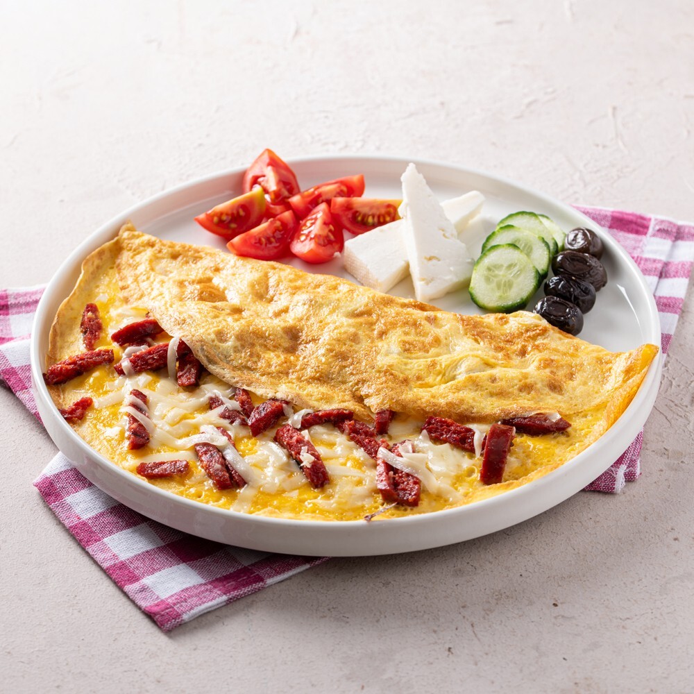 Sucuklu Kaşarlı Omlet