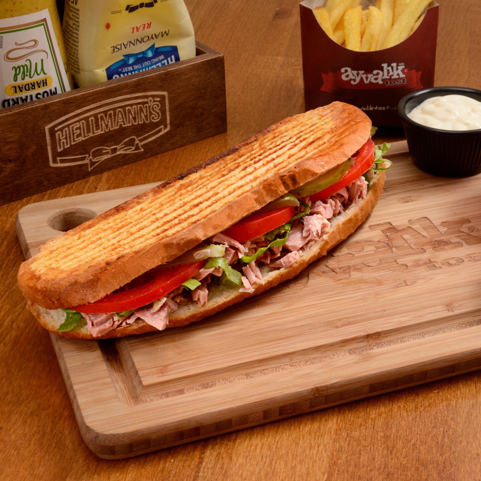 Süper Ton Balıklı Tost Menü