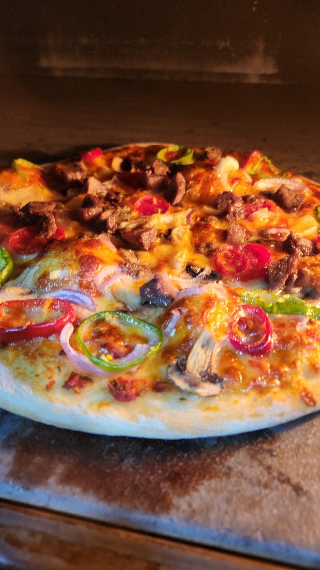 Kavurmalı Pizza (30 cm.)