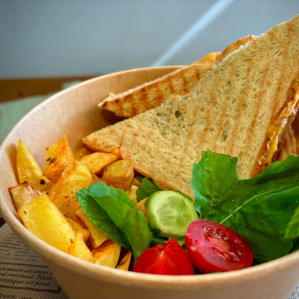 Hindi Fümeli Tost