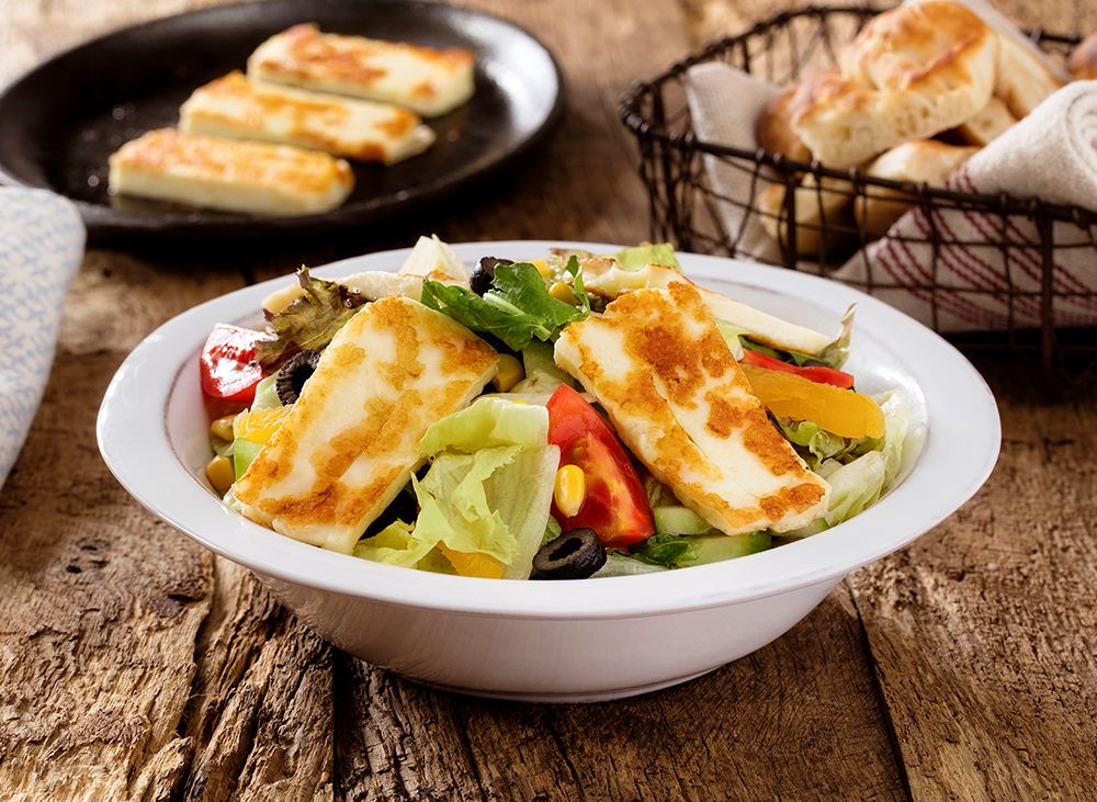 Hellim Peynirli Salata