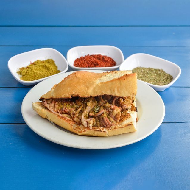 Soslu Atom Kokoreç Yarım Ekmek