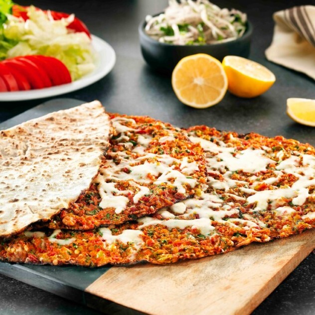 Kaşarlı Lahmacun