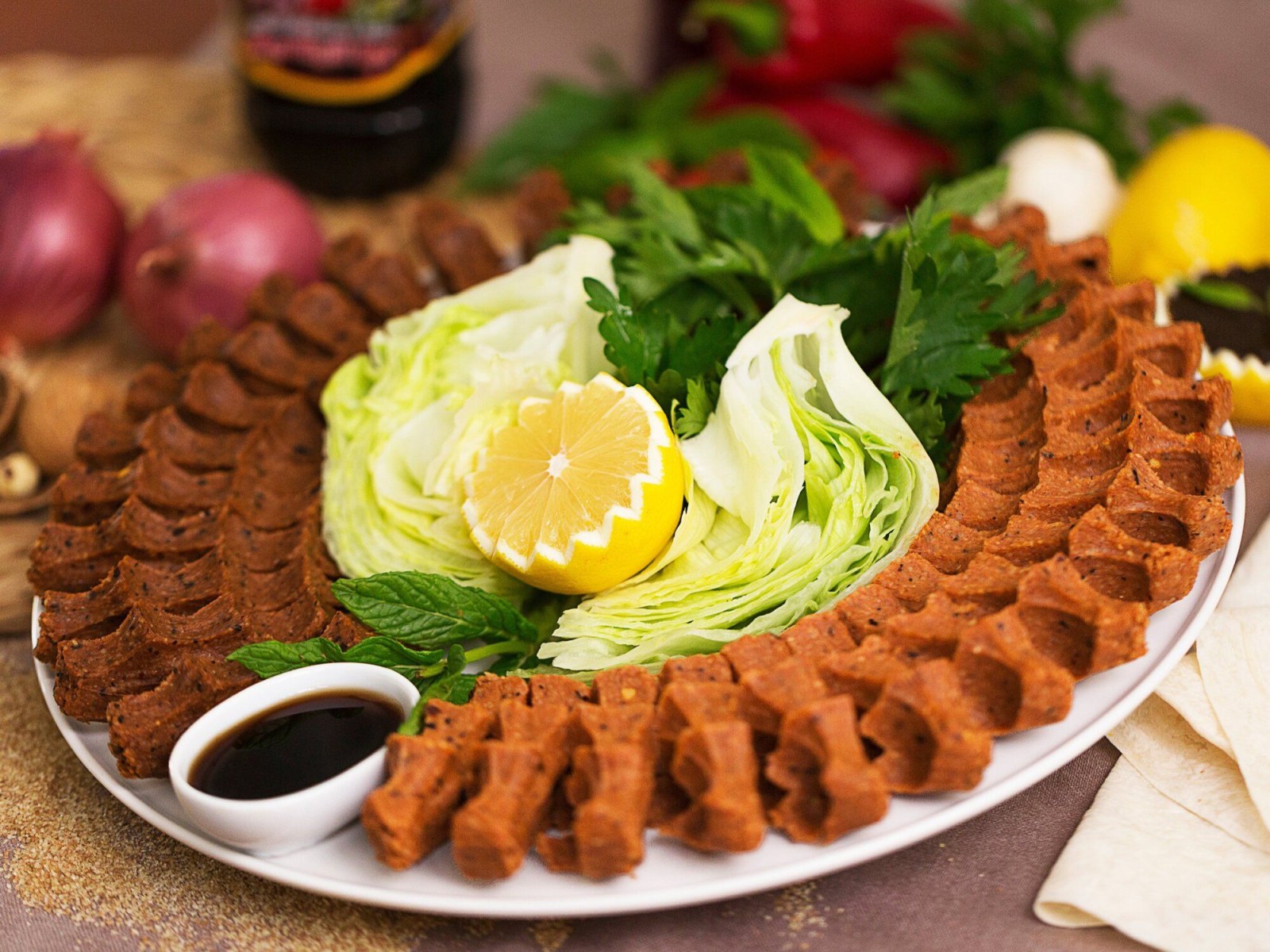 Çiğ Köfte (1 kg.) (6-7 Kişilik) + 1 L.Ayran