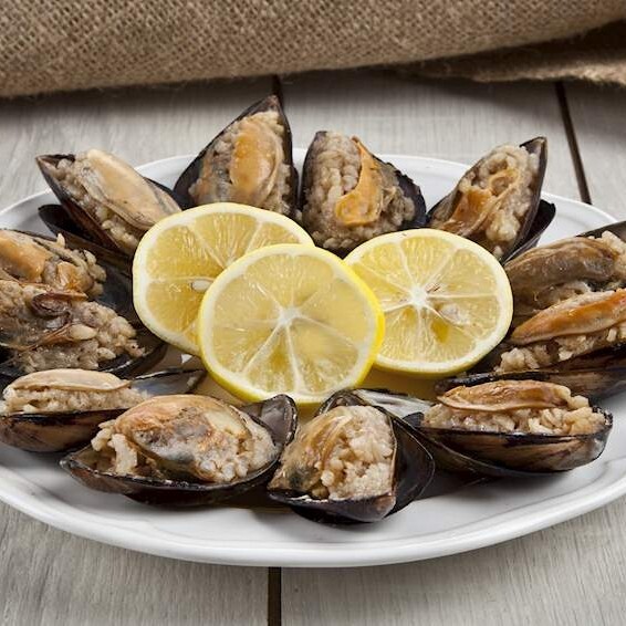 Midye Dolma (1 kg)