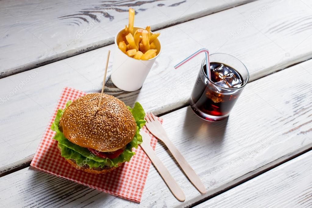 Hamburger Menü 2
