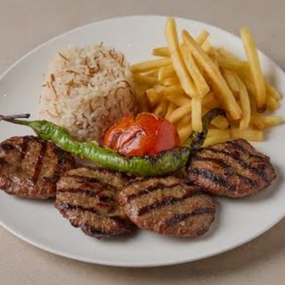 Köfte Pilav Menü