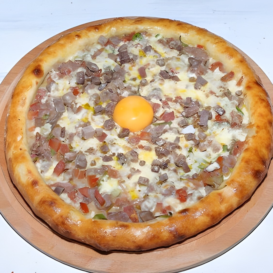 Menü Karadeniz Kavurmalı Pide (Yuvarlak)