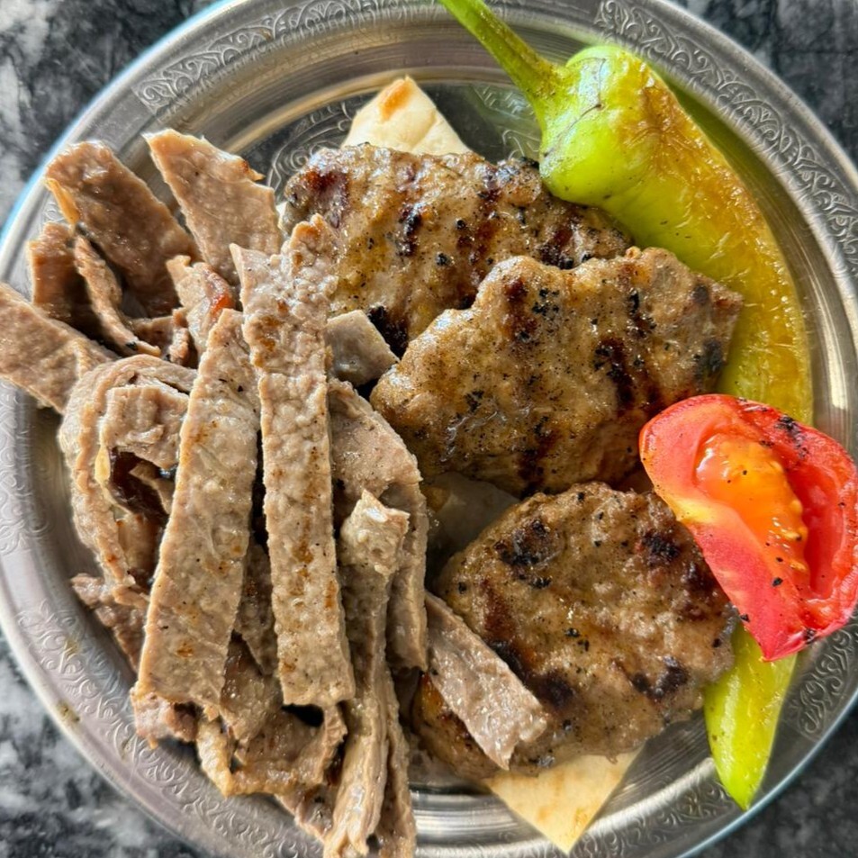 Çürük Üstü Köfte (1.5 Porsiyon)