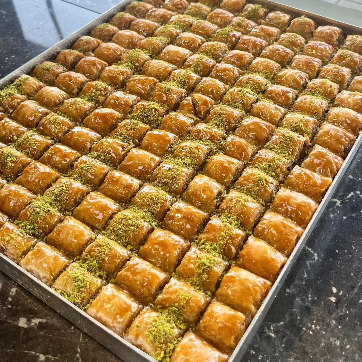 Fıstıklı Özel Baklava (1 kg)
