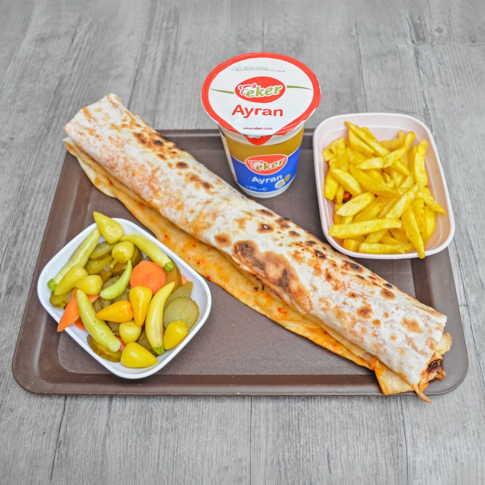 Menü Zurna Tavuk Döner + Patates Kızartması + Ayran (17 ml.)