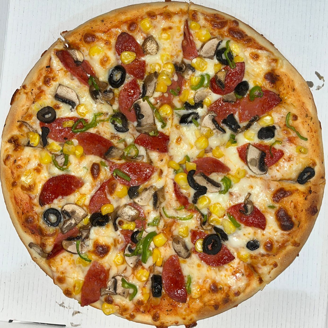 Büyük Boy Pizza (peperoni)