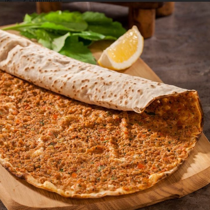 Kaşarlı Lahmacun