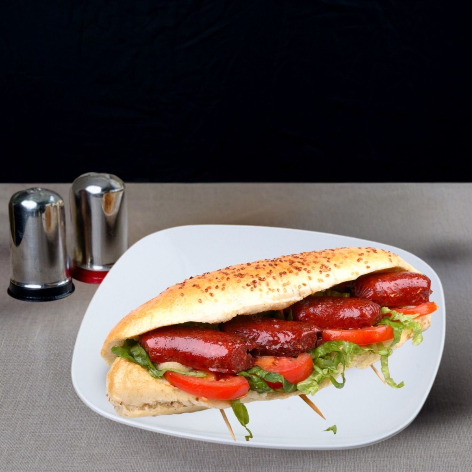 Ekmek Arası Izgara Sucuk
