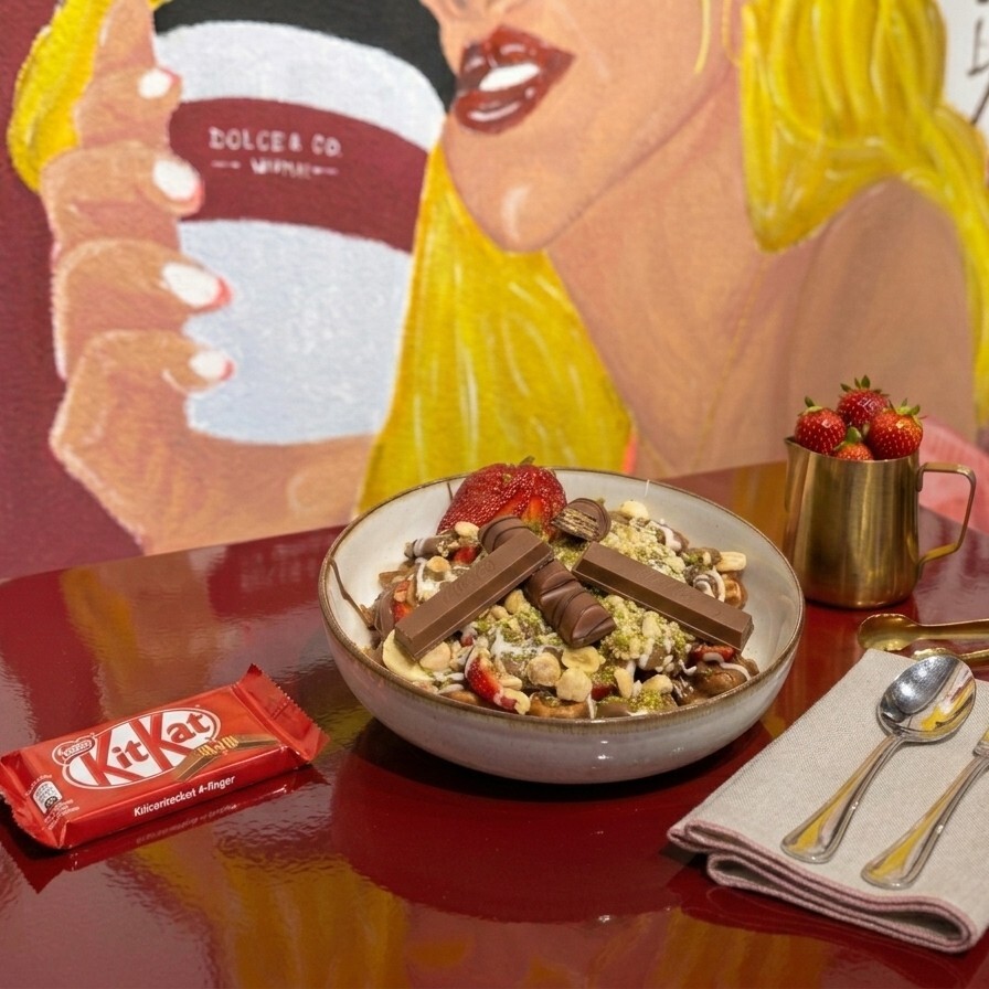KitKat Bowl Waffle
