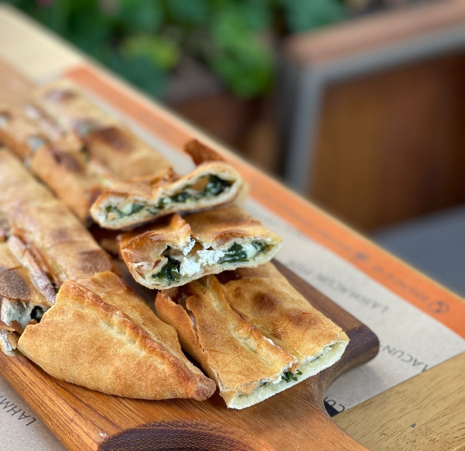 Ispanaklı Kolot Peynirli Pide