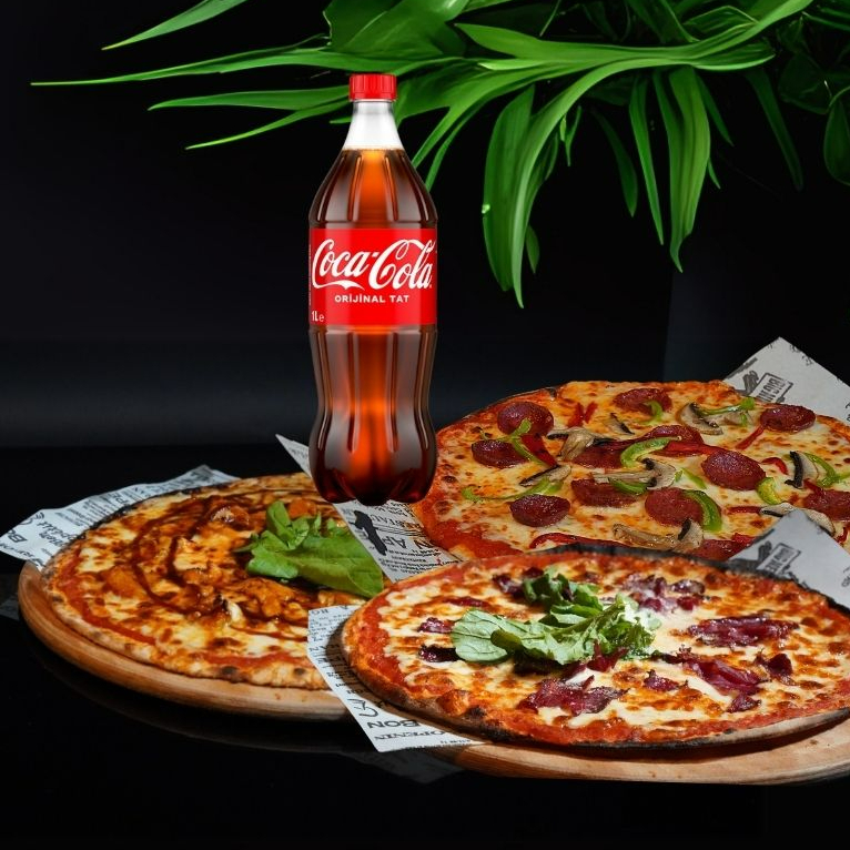 İstediğin 3 pizza+1L Coca Cola Menü