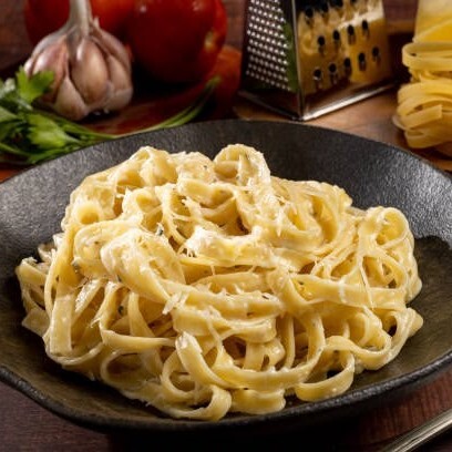 FETTUCİNİ ALFREDO