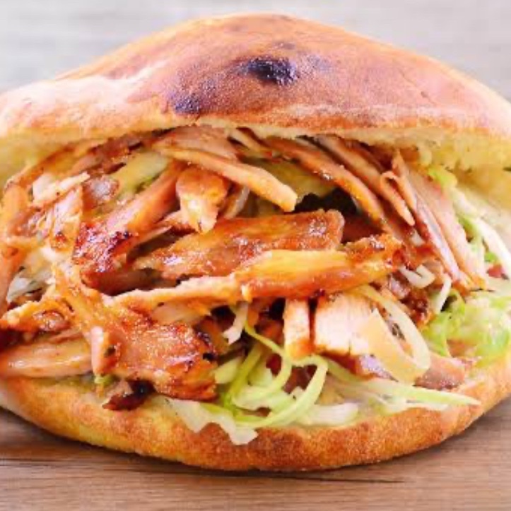 Tombik Ekmek Arası Tavuk Döner