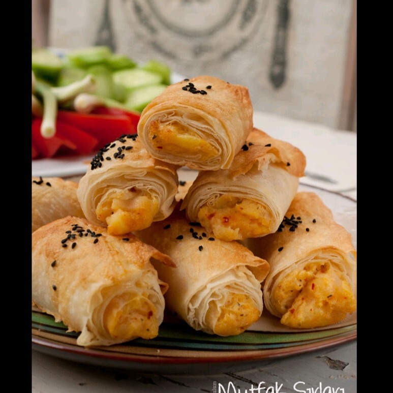 Patatesli Rulo Börek