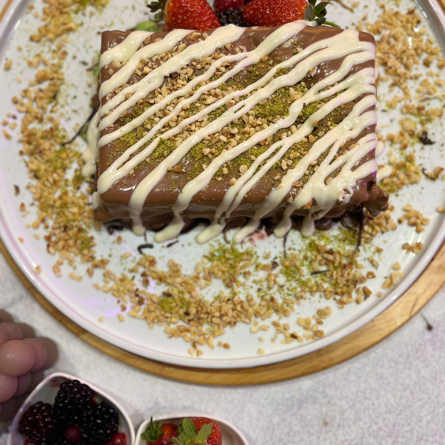 Sütlü ve Beyaz Çikolatalı Waffle Meyvesiz (Büyük)