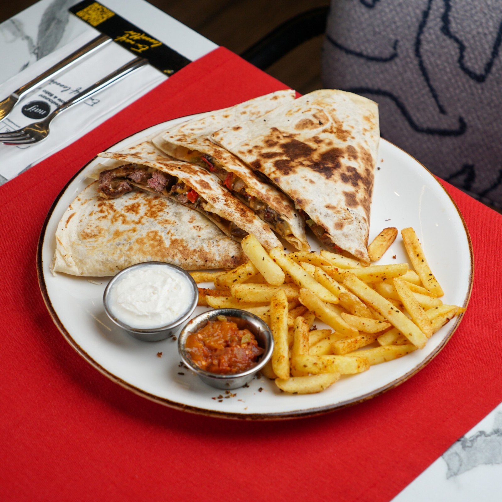 QUESADILLA ET