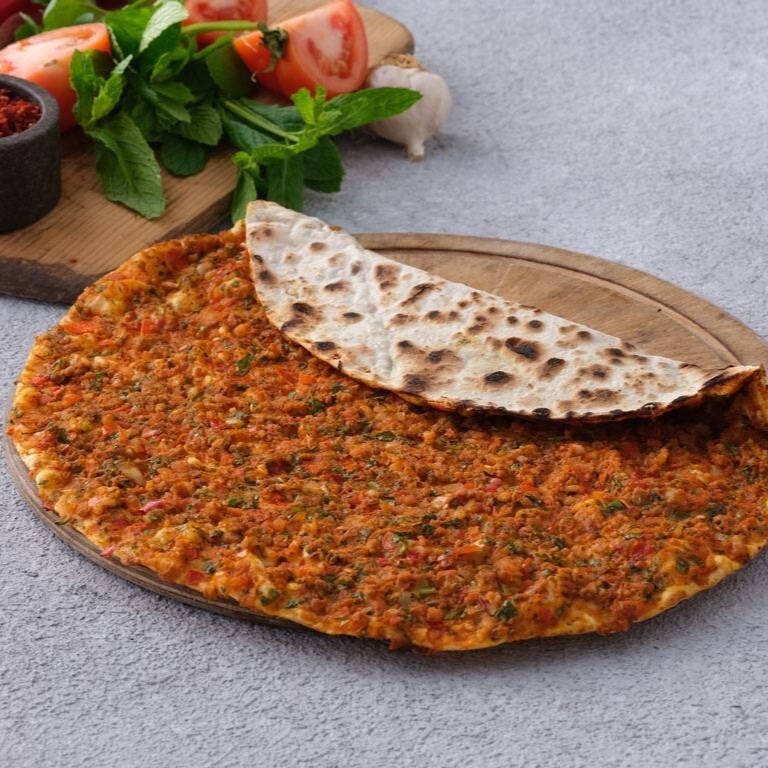 Lahmacun (Acılı)