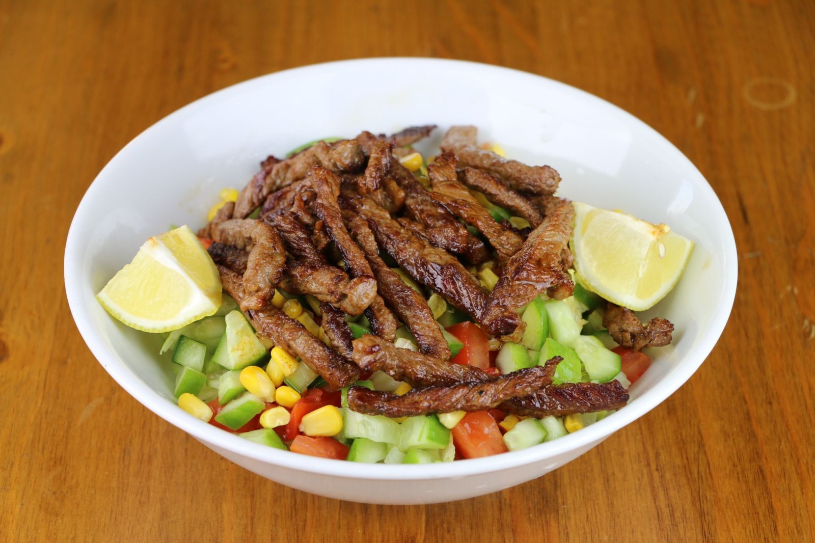 Biftekli Salata