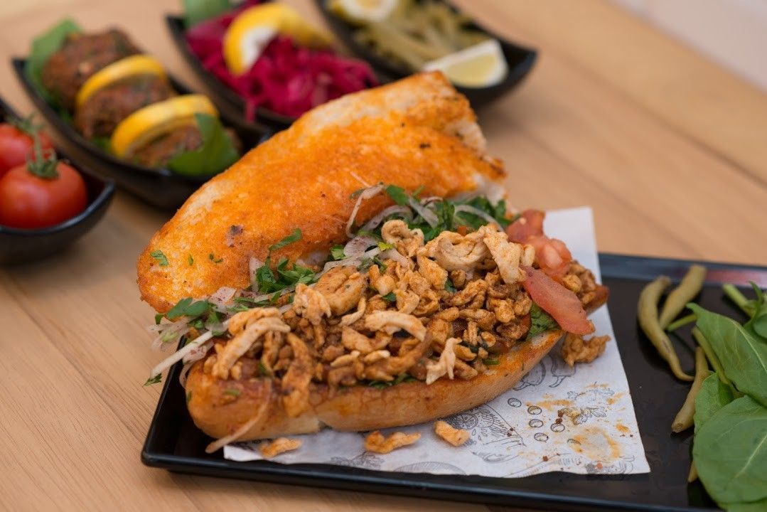Somun Ekmek Arası Tavuk Tantuni