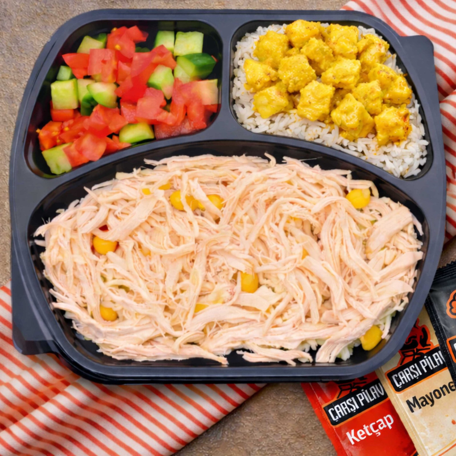 1.5 Mix - Sade Tavuklu & Köri Soslu Tavuklu Pilav