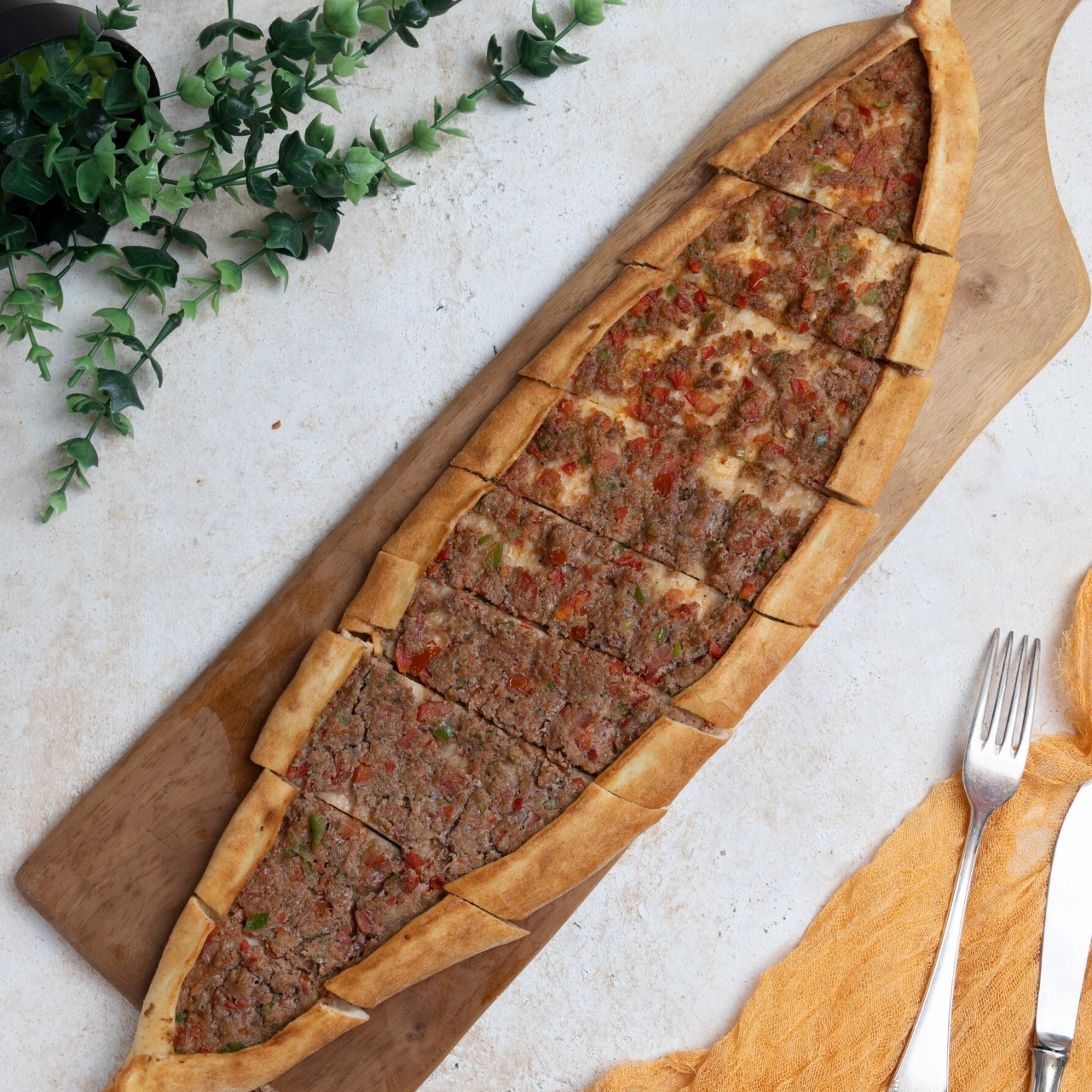Kıymalı Pide