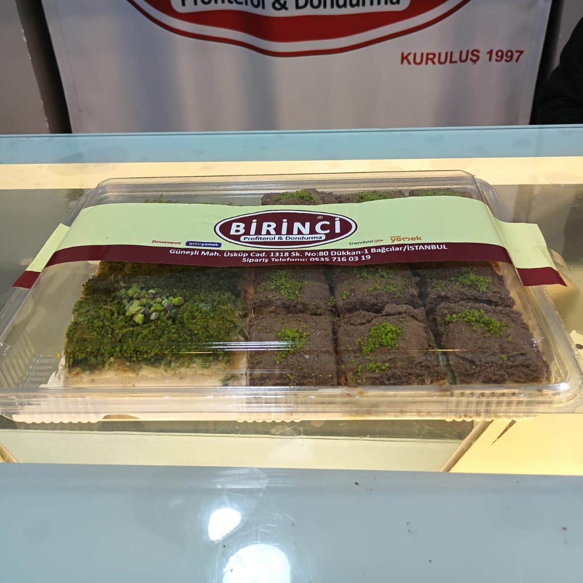 Sütlü Kadayıf Antep Fıstıklı & Soğuk Baklava Antep Fıstıklı (1 Kg)