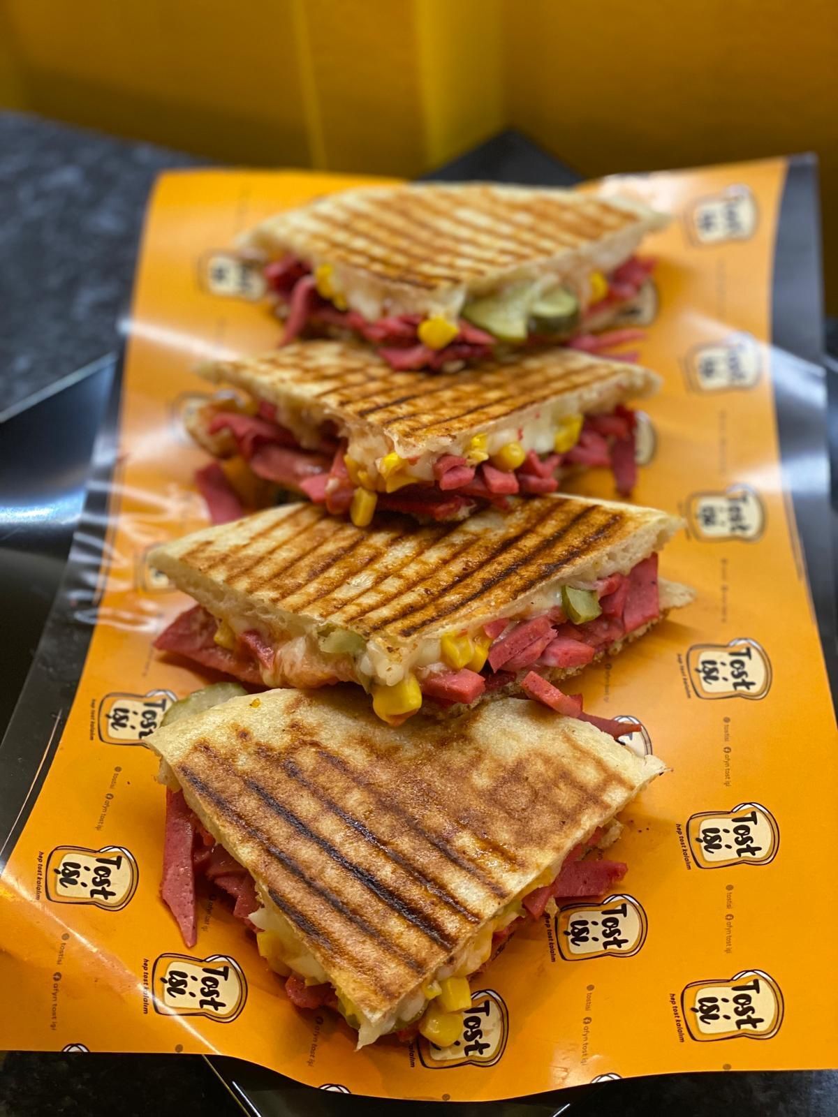 Atom Tost