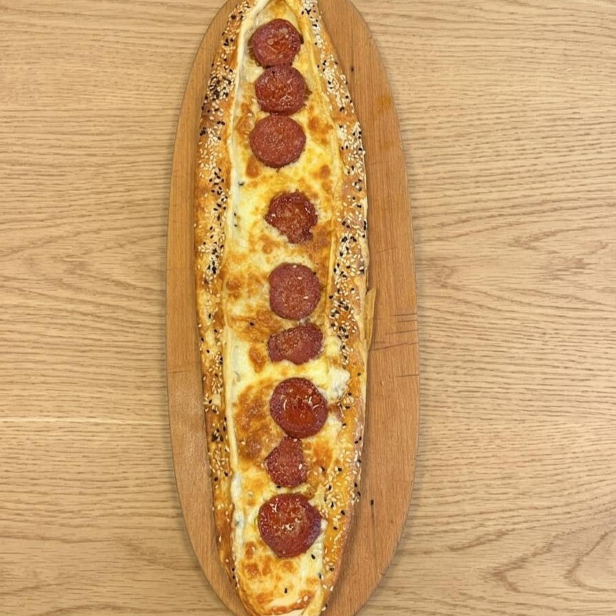 Sucuklu Kaşarlı Pide