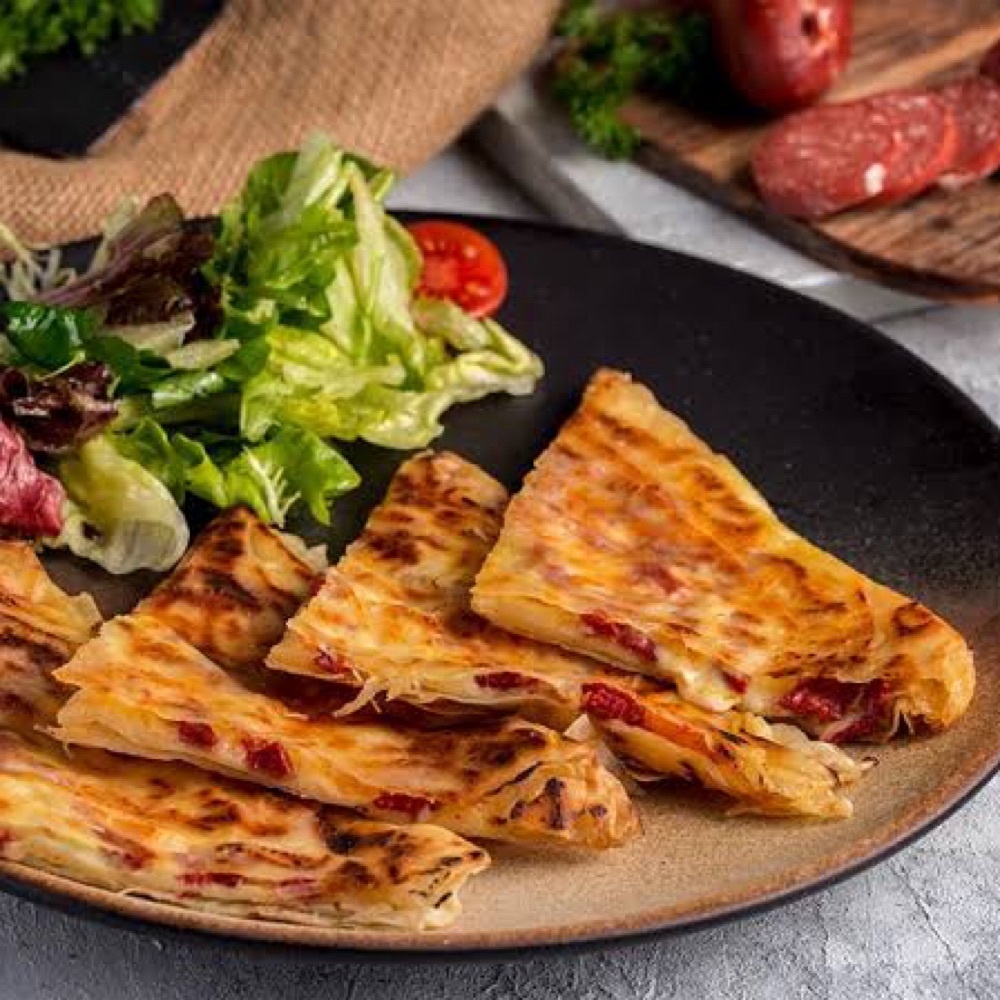 Gözleme Sucuklu