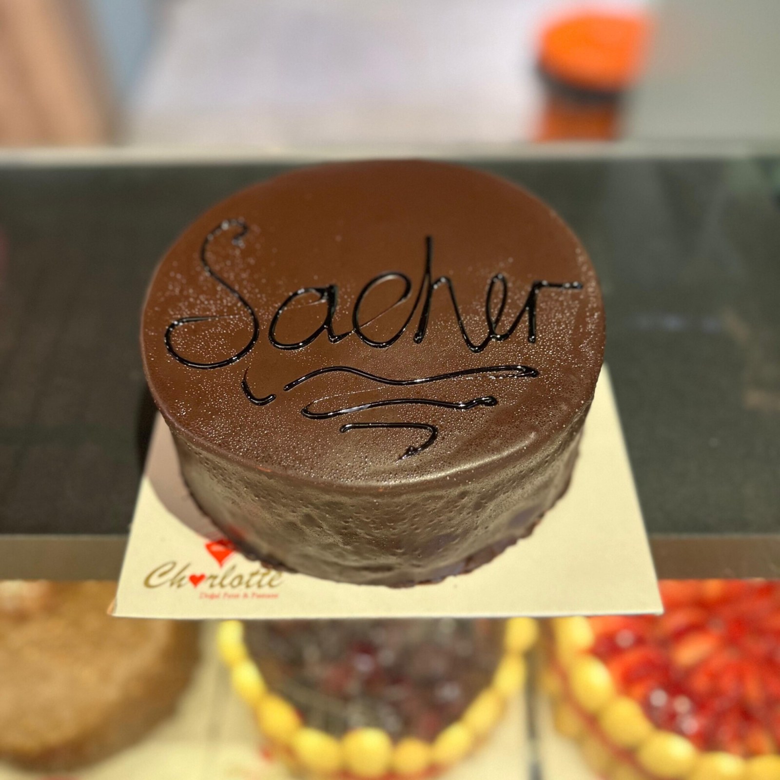 Sacher Çikolatalı Pasta (8 Kişilik)