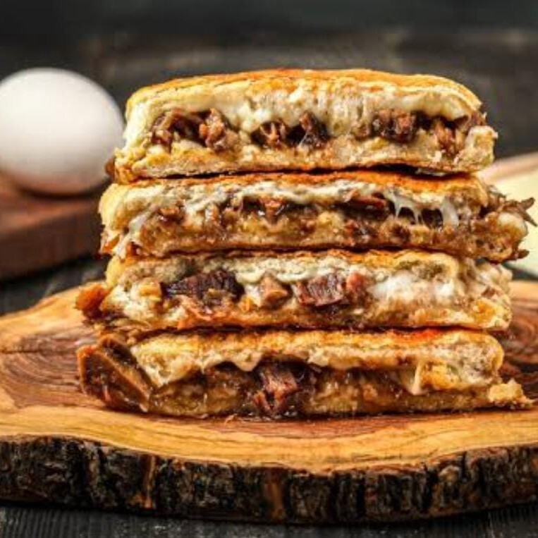 Kavurmalı Tost