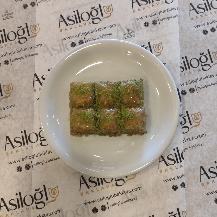 Asiloğlu Özel Fıstıklı Baklava (250 gr)
