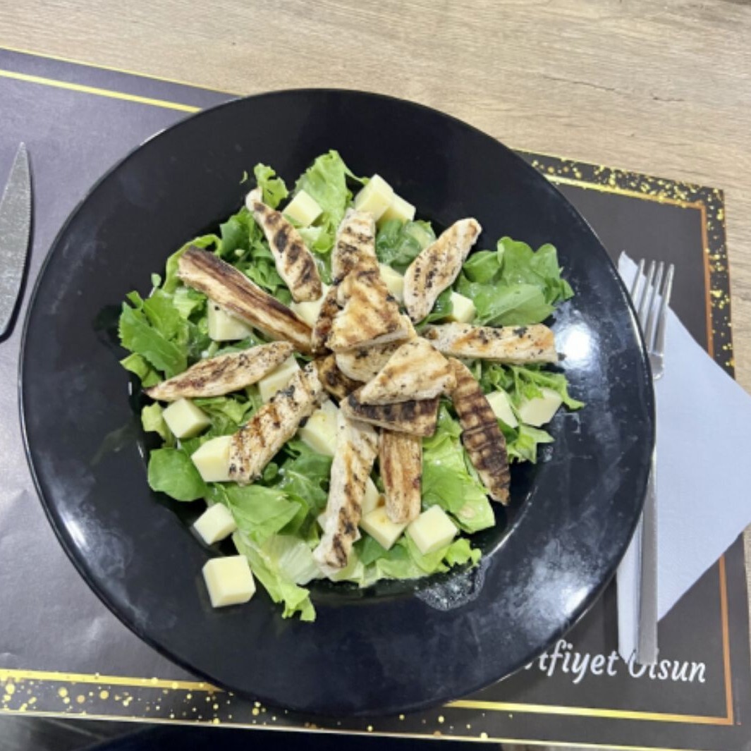 Sezar Salata