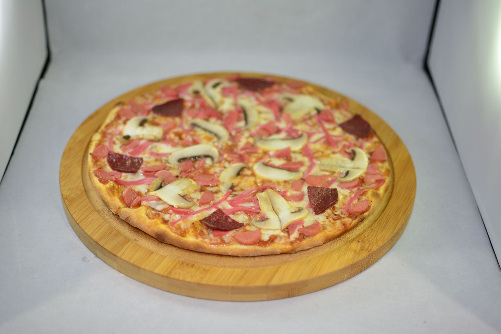 Üçes Pizza (4 Kişilik)