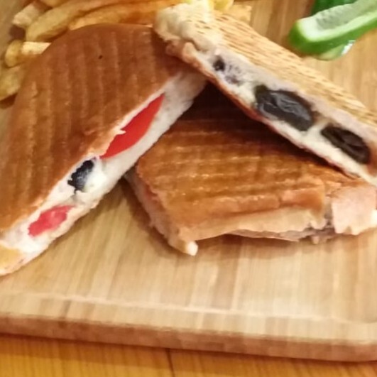Zeytinli Tost