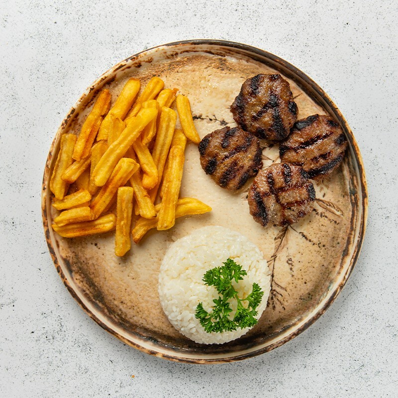 Kids Köfte Menü (KCal 742,75)