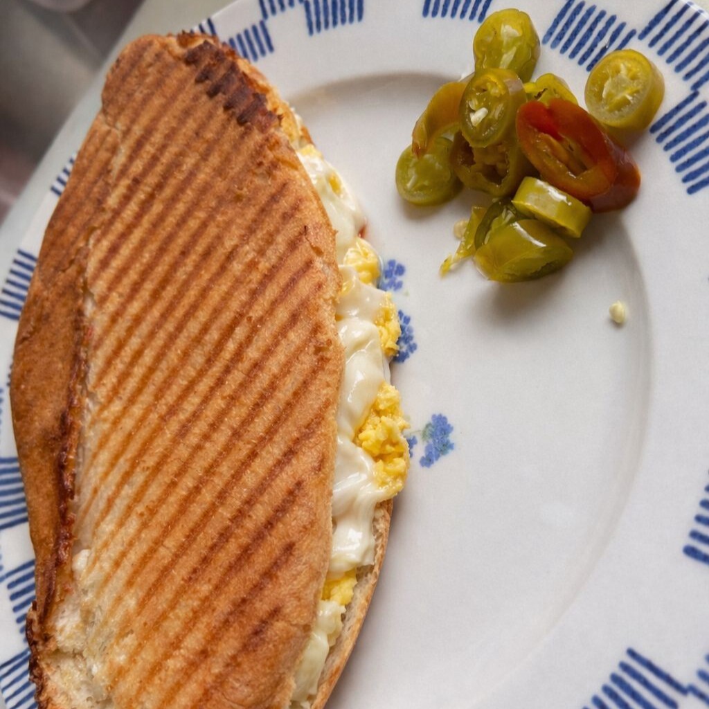Kaşarlı Yumurtalı Tost