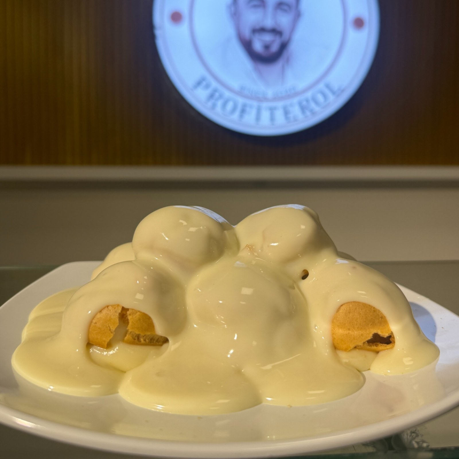 Beyaz Çikolatalı Profiterol (500 Gr.)